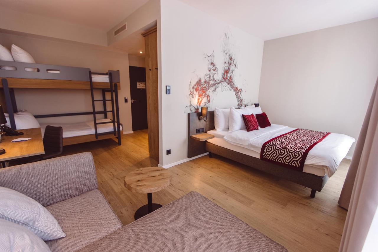 Hotel Libertas Elements Pure Merzhausen Екстериор снимка